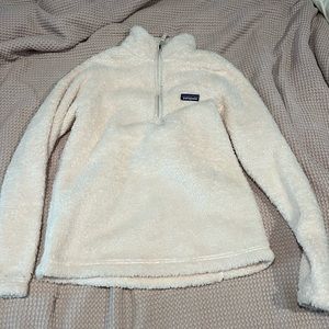 Size medium Patagonia quarter zip